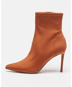 Botine cu varf ascutit
