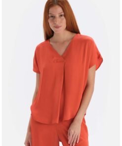 Bluza cu decolteu in V si maneci scurte