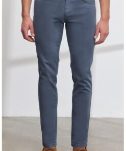 Blugi slim fit cu talie medie