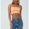 Top crop cu volane