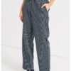 Pantaloni jogger drepti cu model in carouri micro