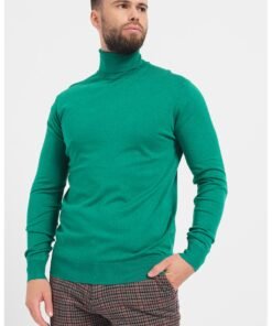 Pulover tricotat fin cu guler inalt