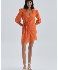 Rochie petrecuta texturata