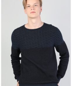 Pulover slim fit cu decolteu la baza gatului