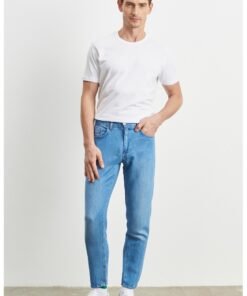 Blugi conici cu aspect decolorat
