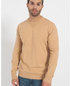 Pulover cu decolteu la baza gatului si model uni