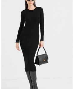 Rochie bodycon cu decupaj pe partea din spate