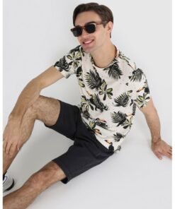 Tricou cu decolteu la baza gatului si model tropical