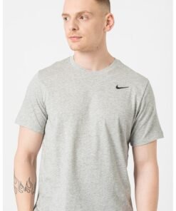 Tricou cu Dri-FIT si decolteu la baza gatului pentru fitness