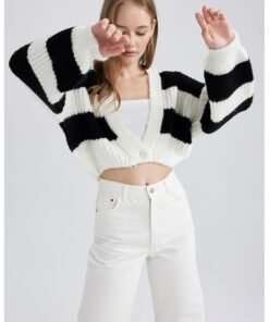Cardigan crop in dungi