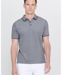 Tricou polo slim fit cu fenta cu nasturi