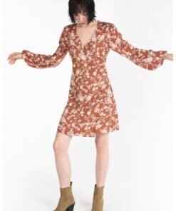 Rochie slim fit cu model petrecut