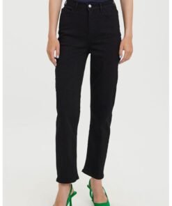 Blugi mom-fit cu talie inalta