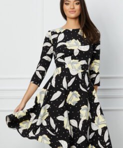 Rochie Dy Fashion neagra cu imprimeuri galbene si albe