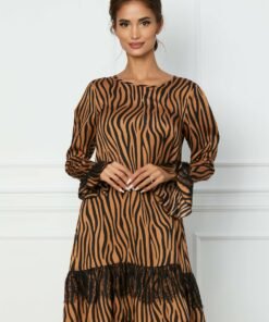 Rochie LaDonna maro cu zebra print si dantela la baza