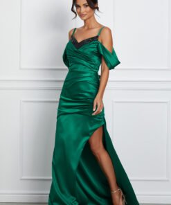 Rochie MBG lunga verde cu paiete la decolteu