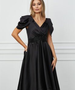 Rochie MBG neagra cu umeri bufanti si broderie in talie