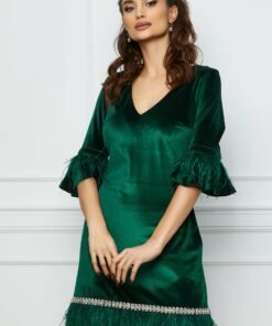 Rochie MBG verde din catifea cu strasuri si pene
