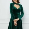Rochie Moze verde din catifea cu decupaj la decolteu si paiete