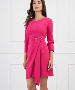 Rochie Oana fucsia cu brosa in talie si fusta petrecuta