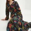 Rochie culoarea negru Medicine maxi evazata