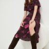 Rochie culoarea maro Answear Lab midi drepta