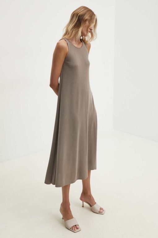 Rochie culoarea bej Answear Lab midi evazata
