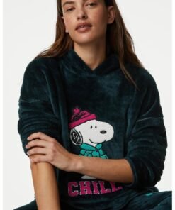 Pijama din material fleece cu model